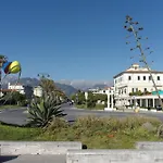 La Chimera 700m From Sea - Happy *
